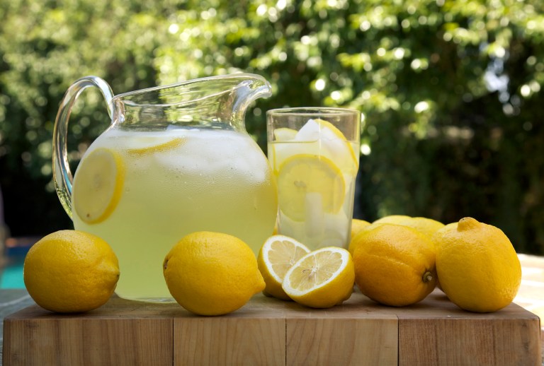 lemonade-pitcher-with-lemons-2.jpg